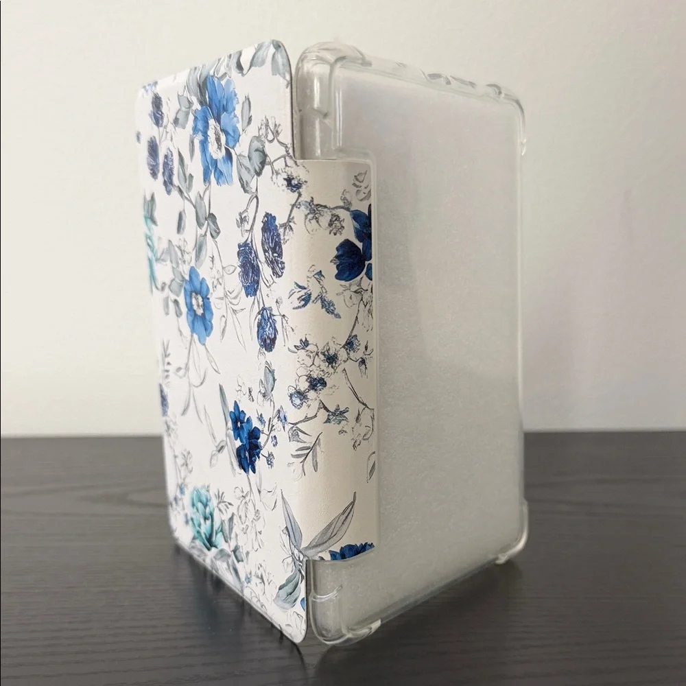 Tablet Case White and Blue Floral